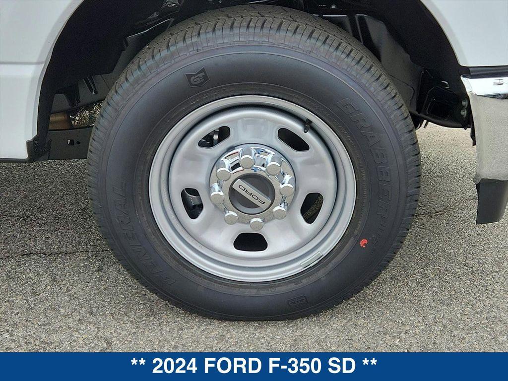new 2024 Ford F-350 car, priced at $48,495
