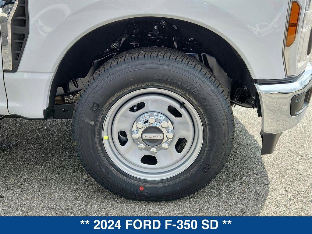 new 2024 Ford F-350 car, priced at $48,570