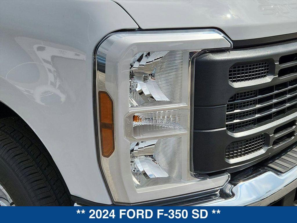 new 2024 Ford F-350 car, priced at $48,570