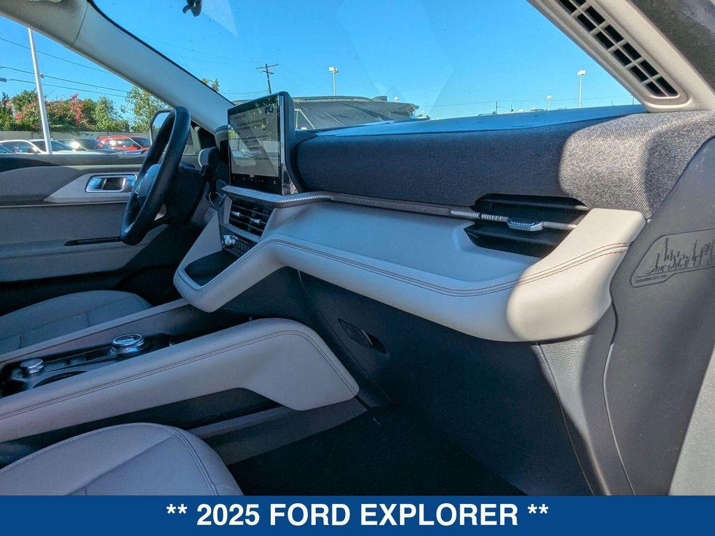 new 2025 Ford Explorer car, priced at $45,865