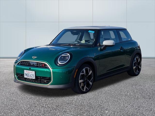 used 2025 MINI Hardtop car, priced at $32,000