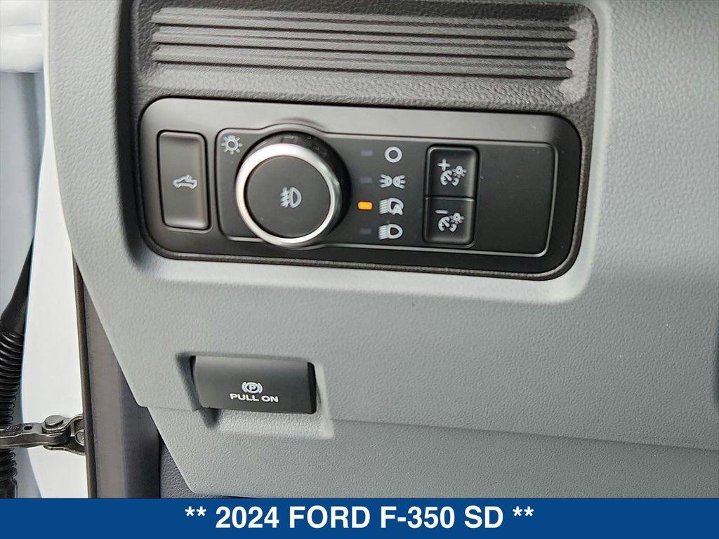 new 2024 Ford F-350 car, priced at $48,320