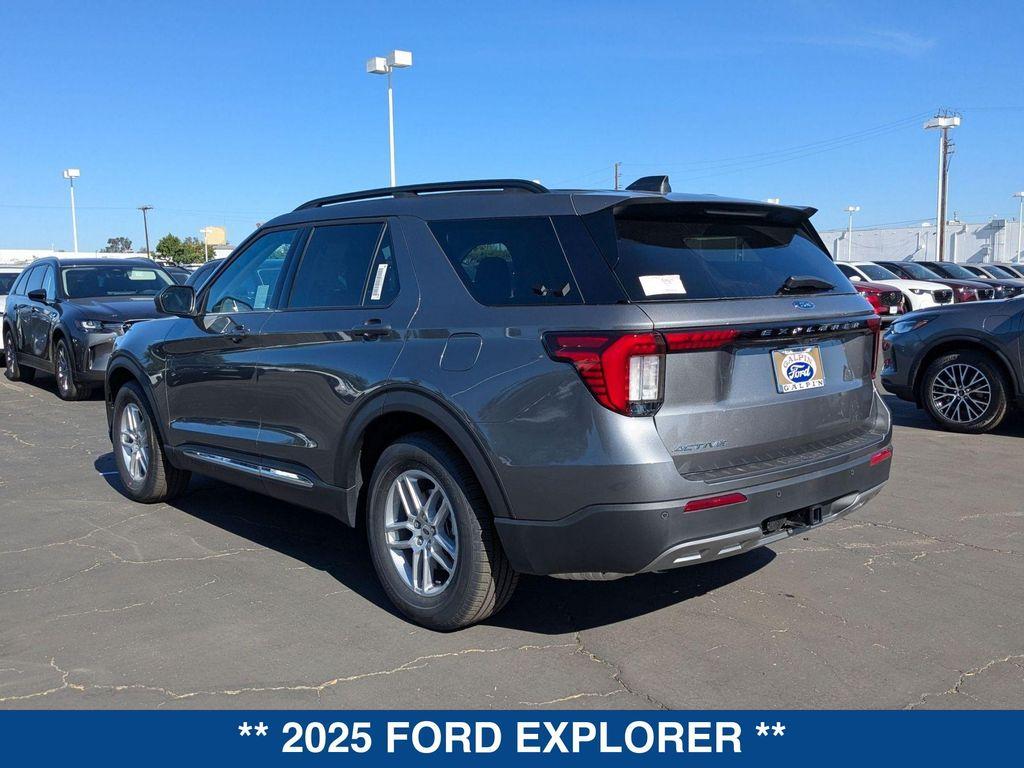 new 2025 Ford Explorer car, priced at $45,825