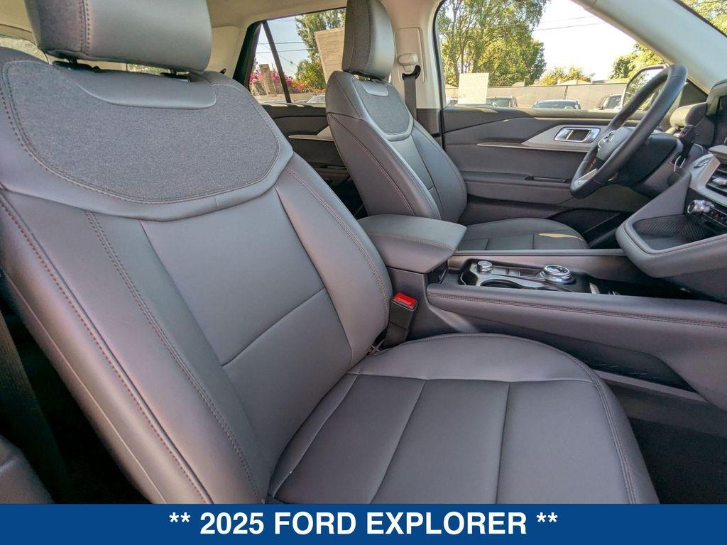 new 2025 Ford Explorer car, priced at $45,825