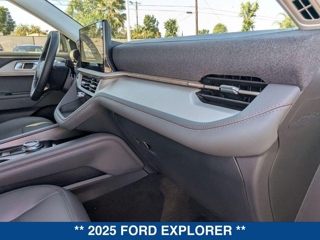 new 2025 Ford Explorer car, priced at $45,825