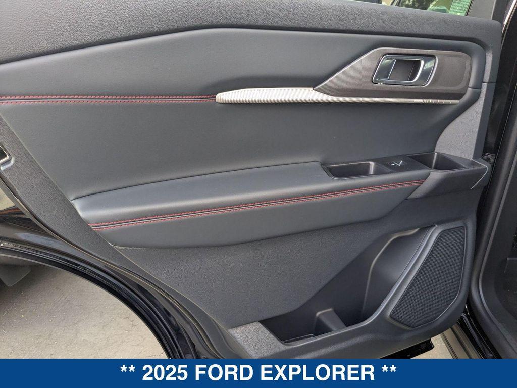new 2025 Ford Explorer car, priced at $48,075
