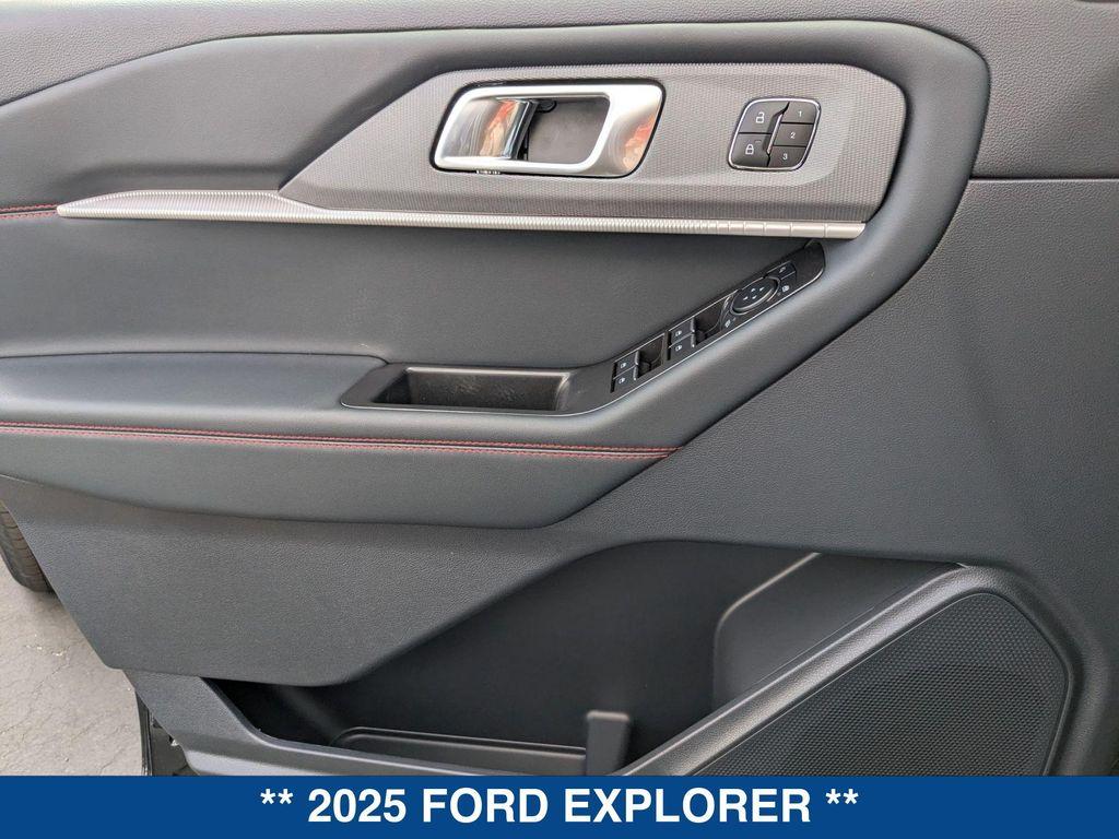 new 2025 Ford Explorer car, priced at $48,075