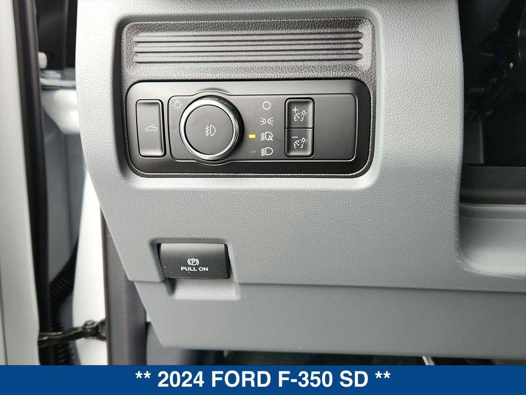 new 2024 Ford F-350 car, priced at $48,320