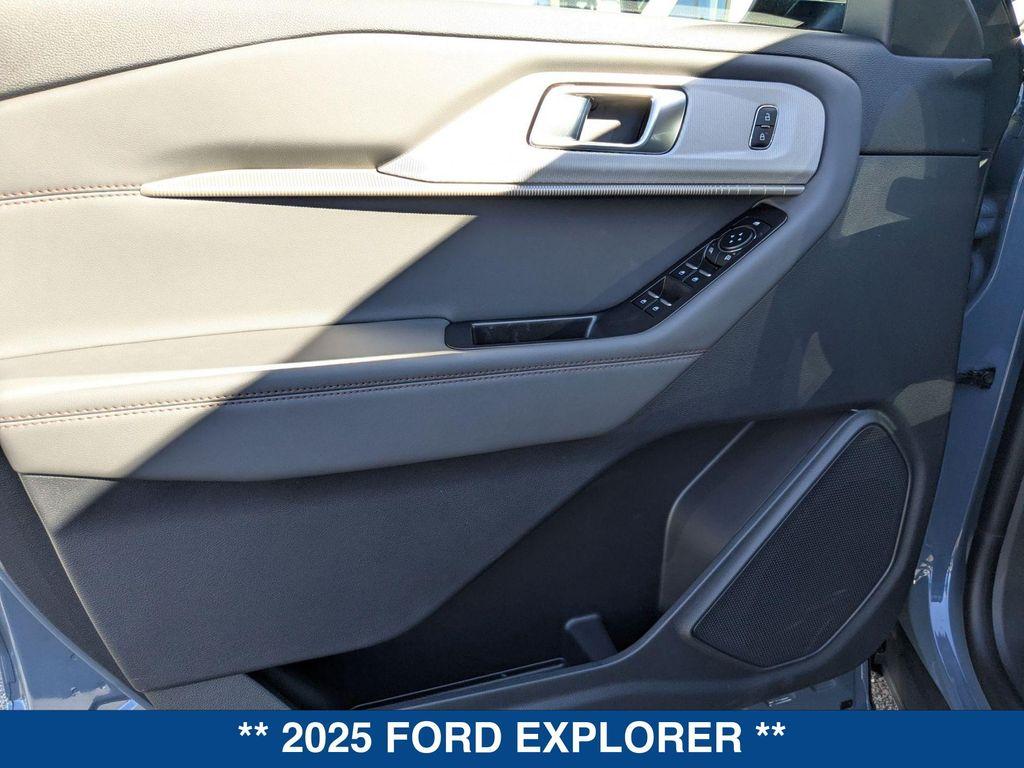 new 2025 Ford Explorer car, priced at $46,615