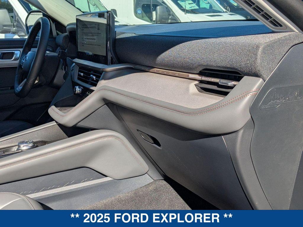 new 2025 Ford Explorer car, priced at $46,615