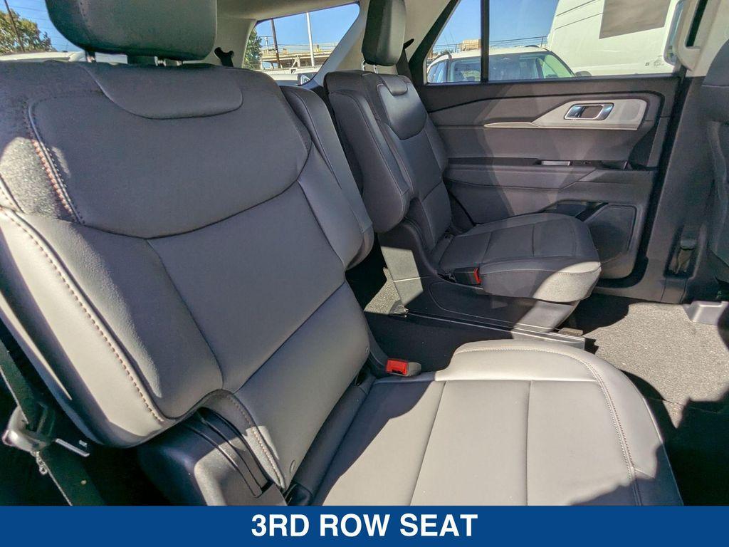 new 2025 Ford Explorer car, priced at $46,615
