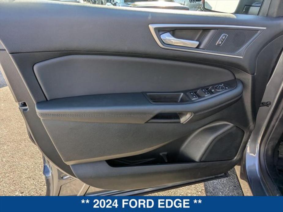 used 2024 Ford Edge car, priced at $45,242