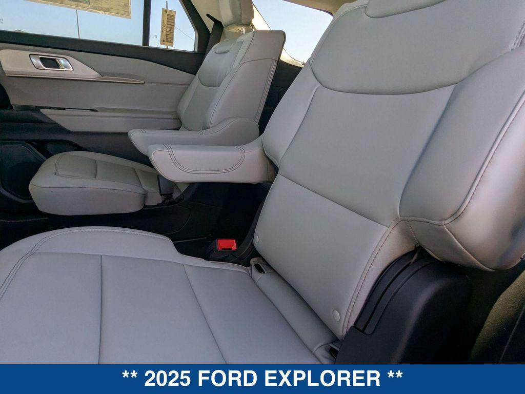 new 2025 Ford Explorer car, priced at $46,320