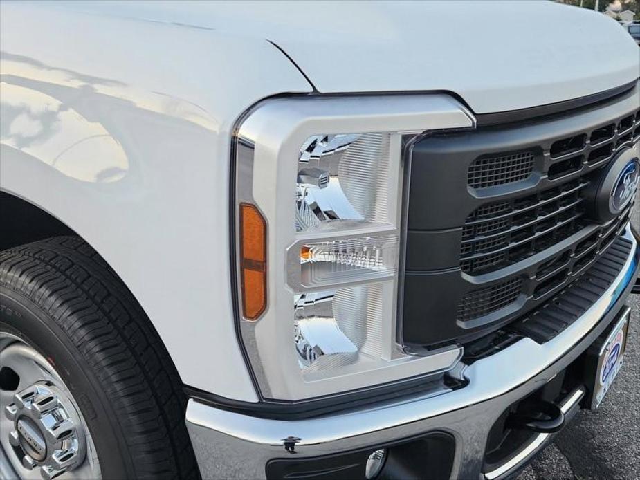 new 2024 Ford F-350 car, priced at $48,320