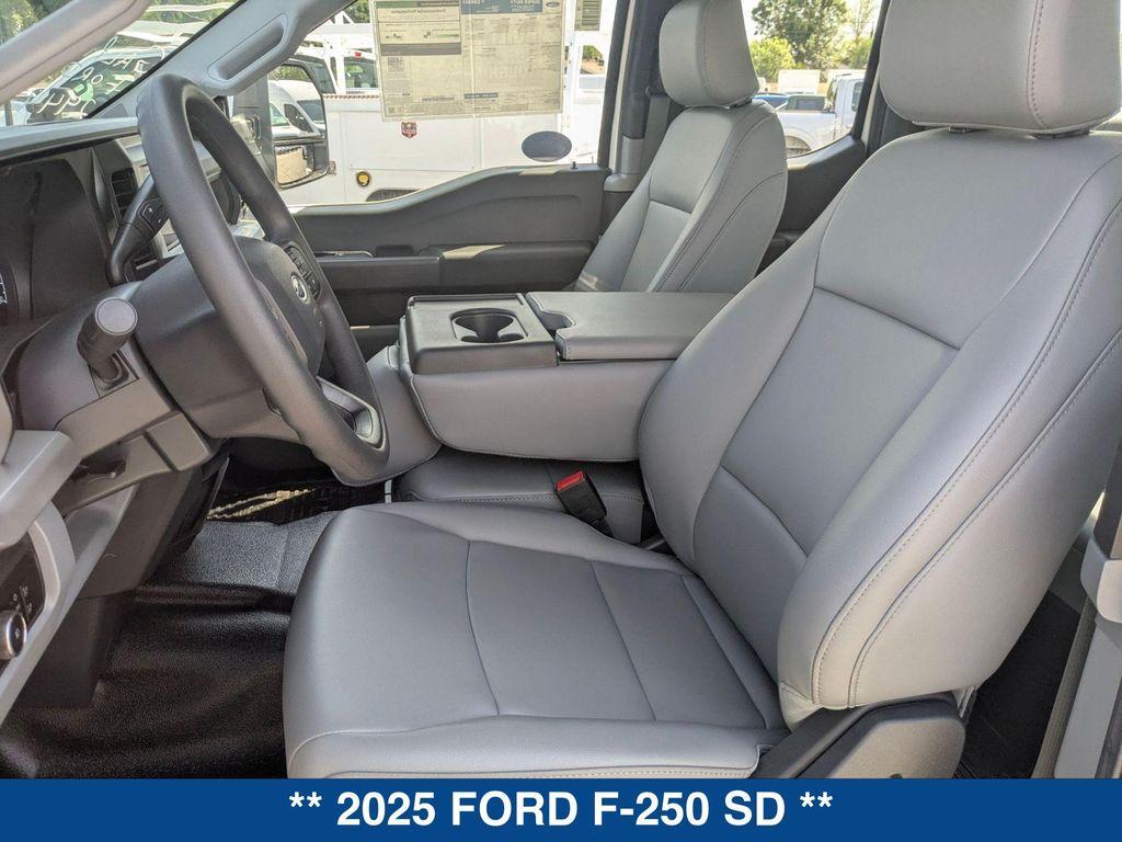 new 2025 Ford F-250 car, priced at $50,965