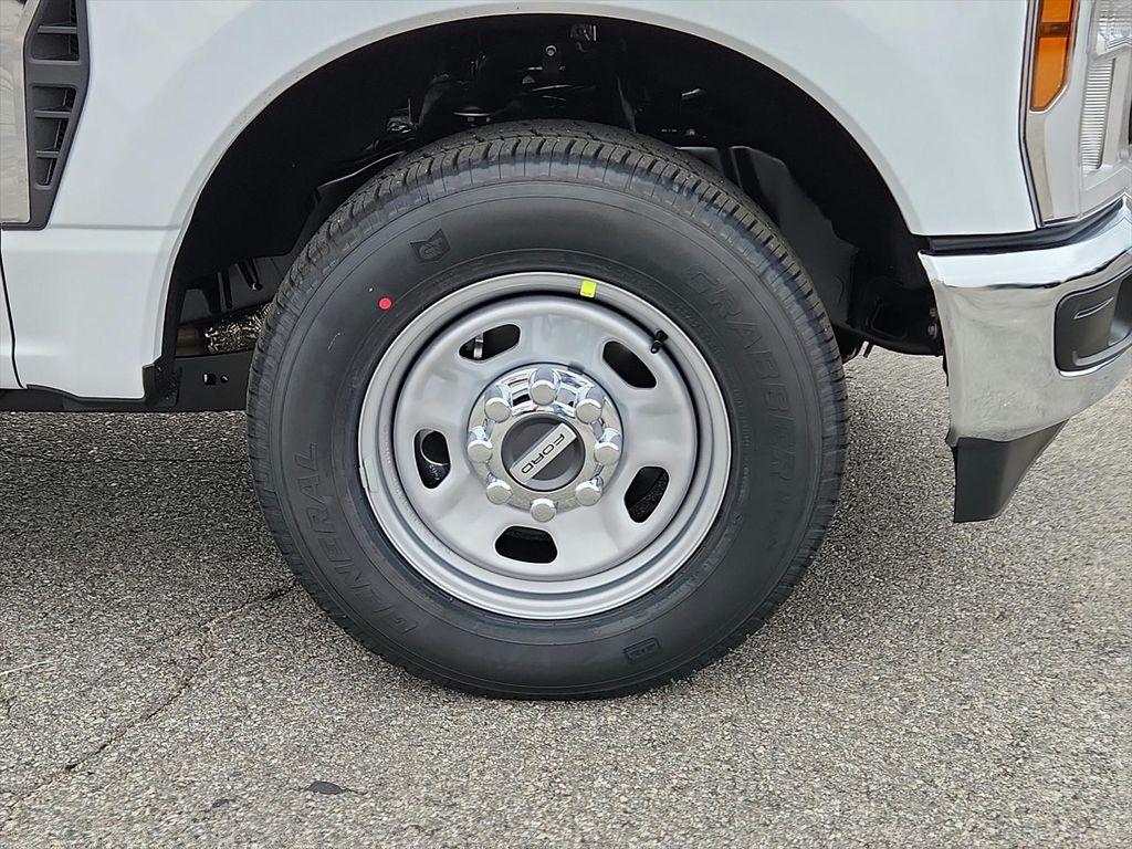 new 2024 Ford F-350 car, priced at $48,410