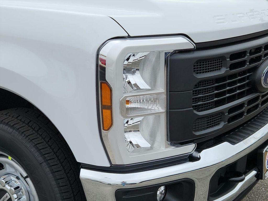 new 2024 Ford F-350 car, priced at $48,410
