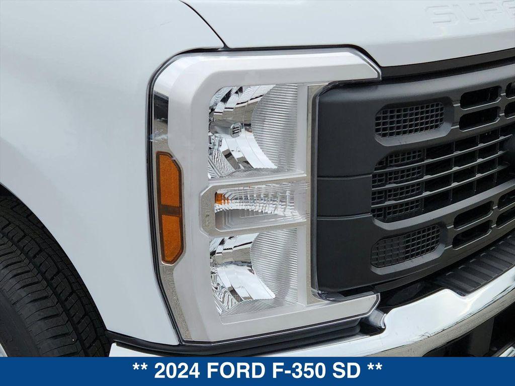 new 2024 Ford F-350 car, priced at $48,640