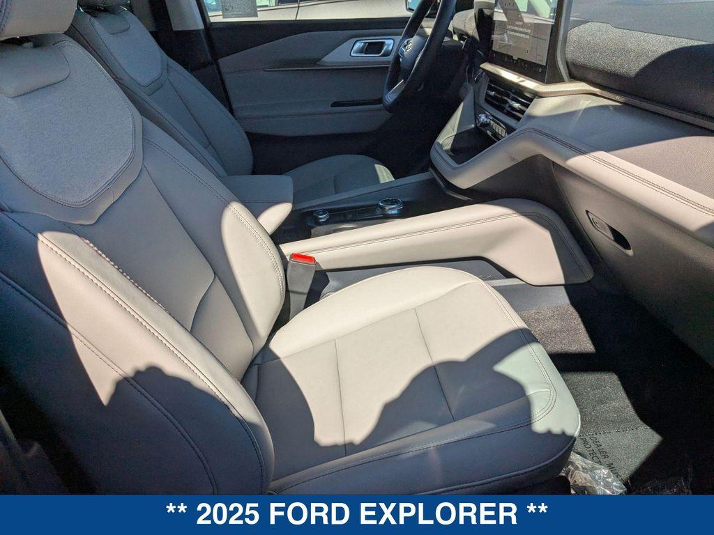 new 2025 Ford Explorer car, priced at $46,415