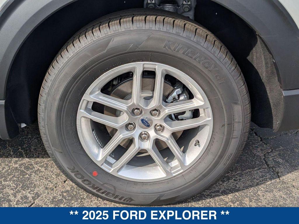 new 2025 Ford Explorer car, priced at $46,060