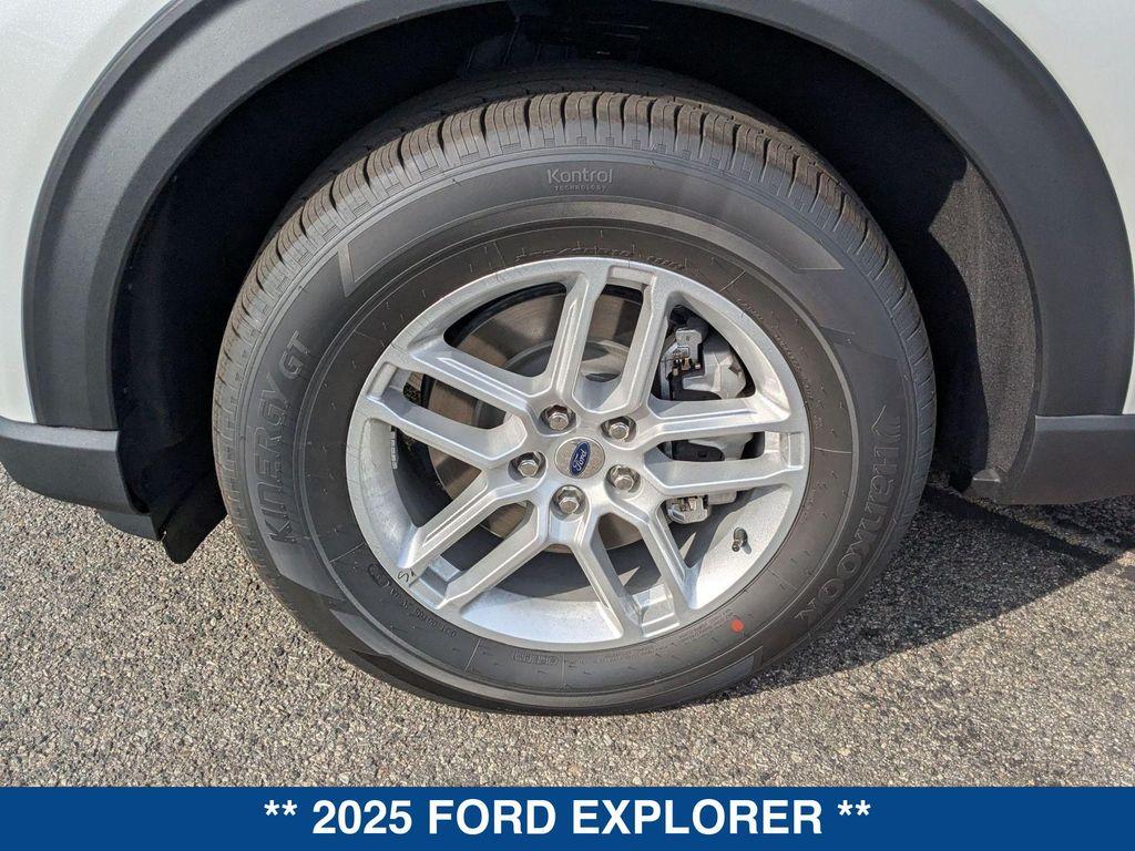 new 2025 Ford Explorer car, priced at $46,060