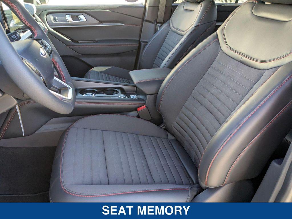 new 2025 Ford Explorer car, priced at $48,475