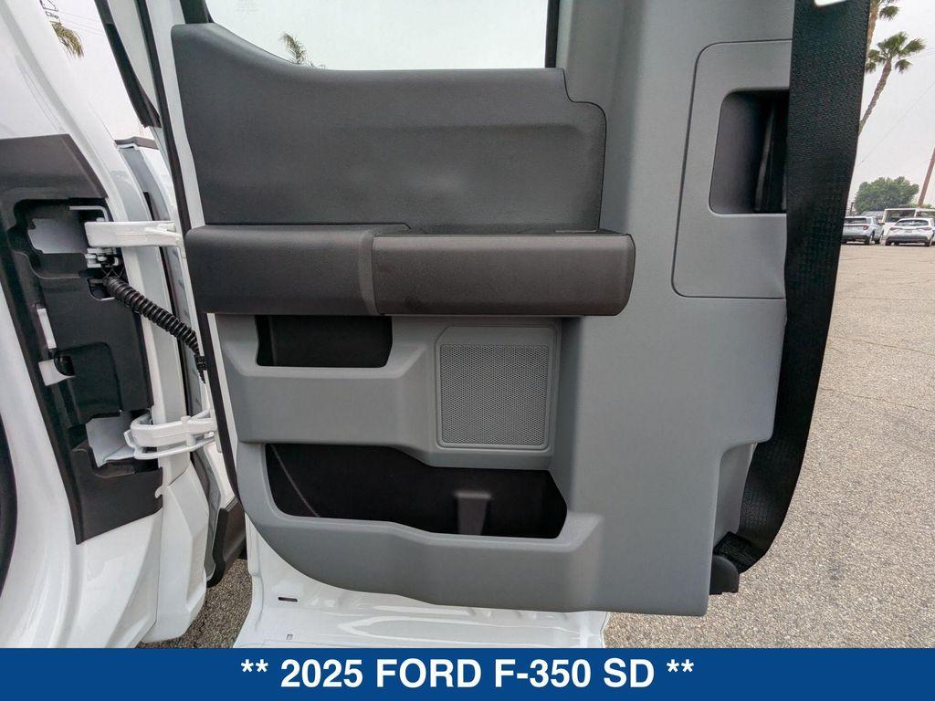 new 2025 Ford F-350 car, priced at $61,160
