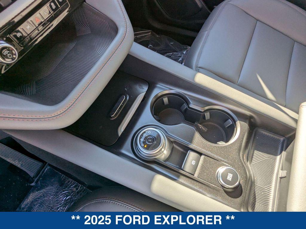 new 2025 Ford Explorer car, priced at $45,665