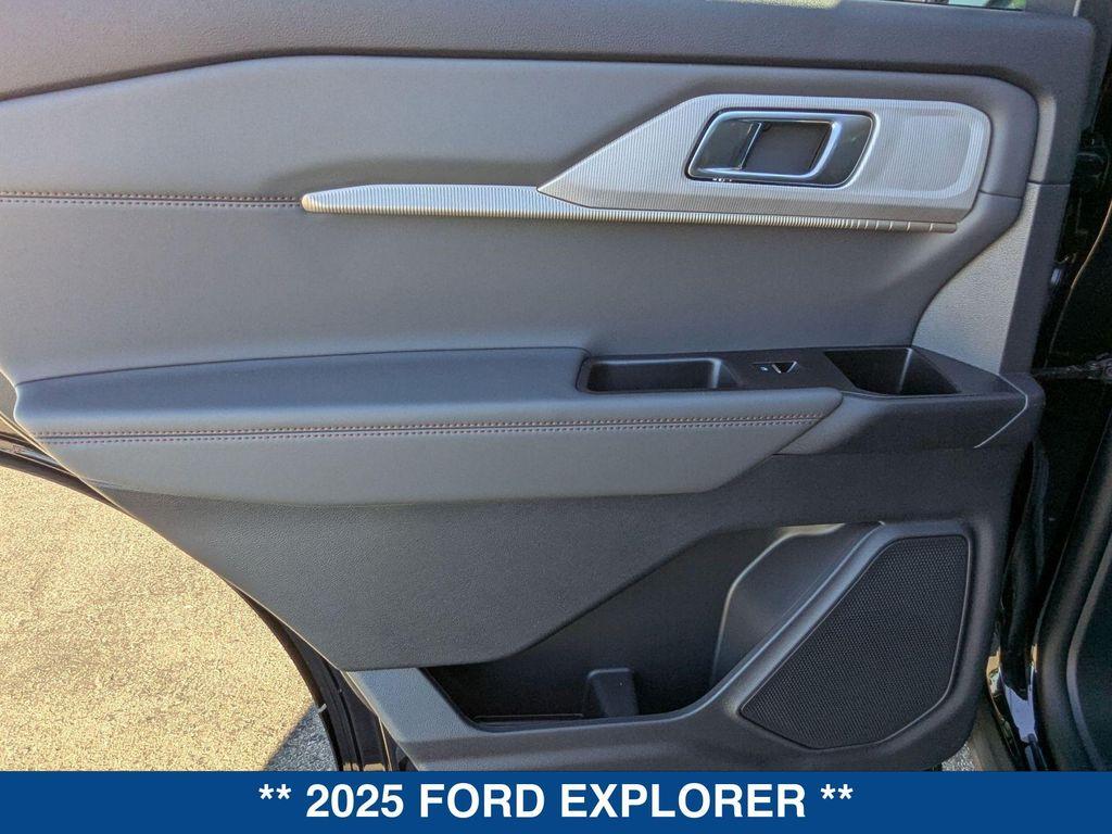 new 2025 Ford Explorer car, priced at $45,665