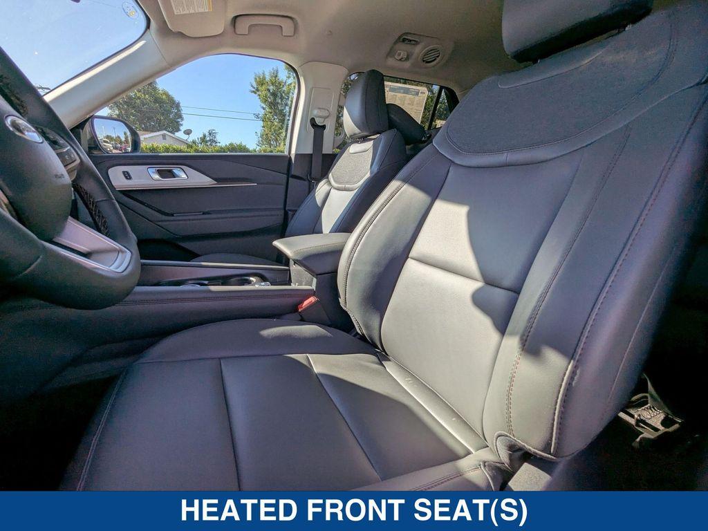 new 2025 Ford Explorer car, priced at $45,665