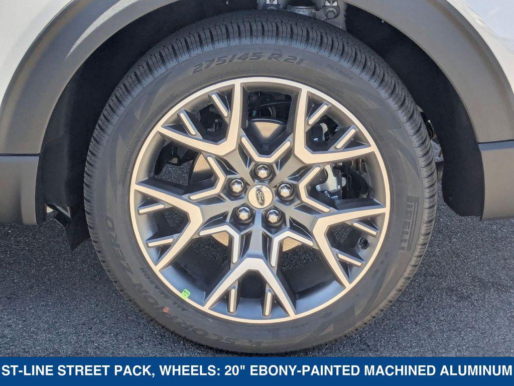 new 2025 Ford Explorer car, priced at $55,270