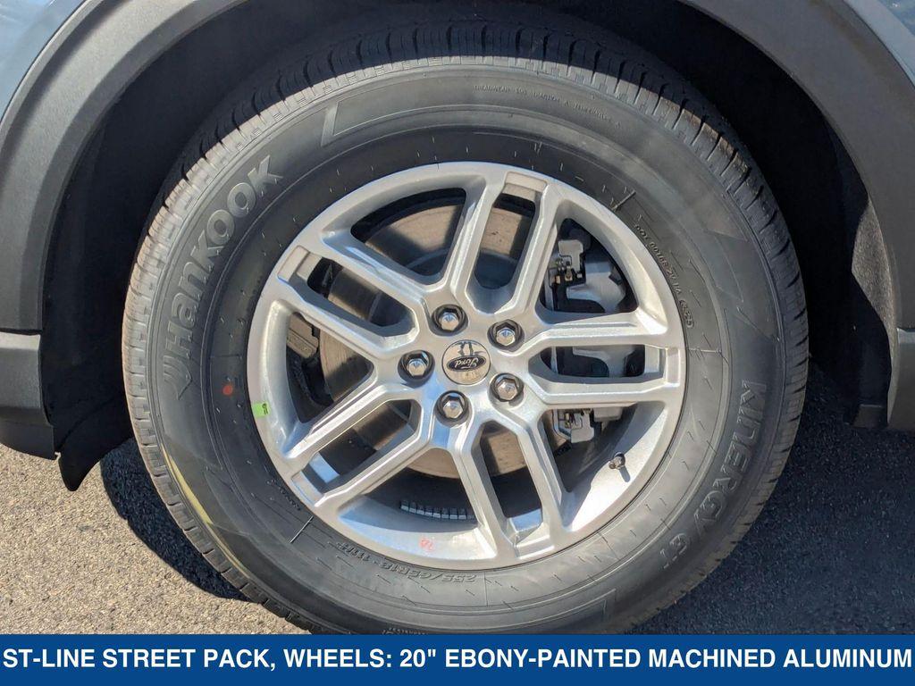 new 2025 Ford Explorer car, priced at $50,530