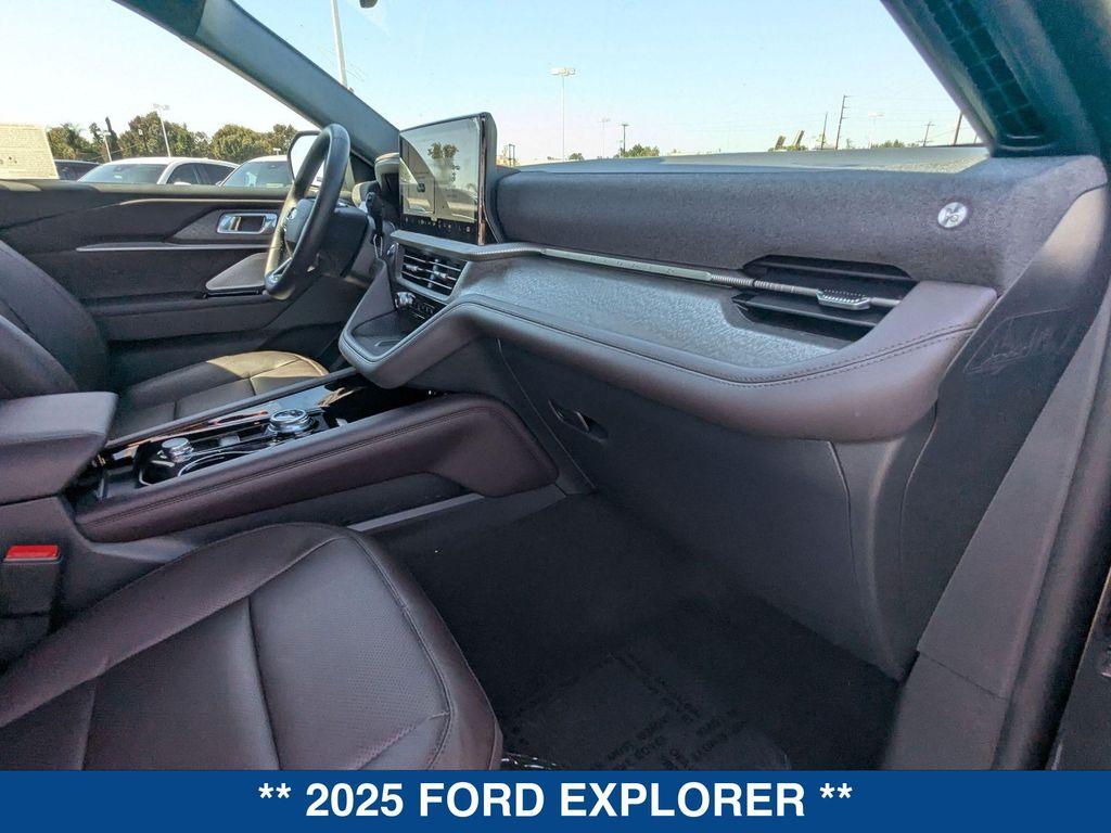 new 2025 Ford Explorer car, priced at $58,945