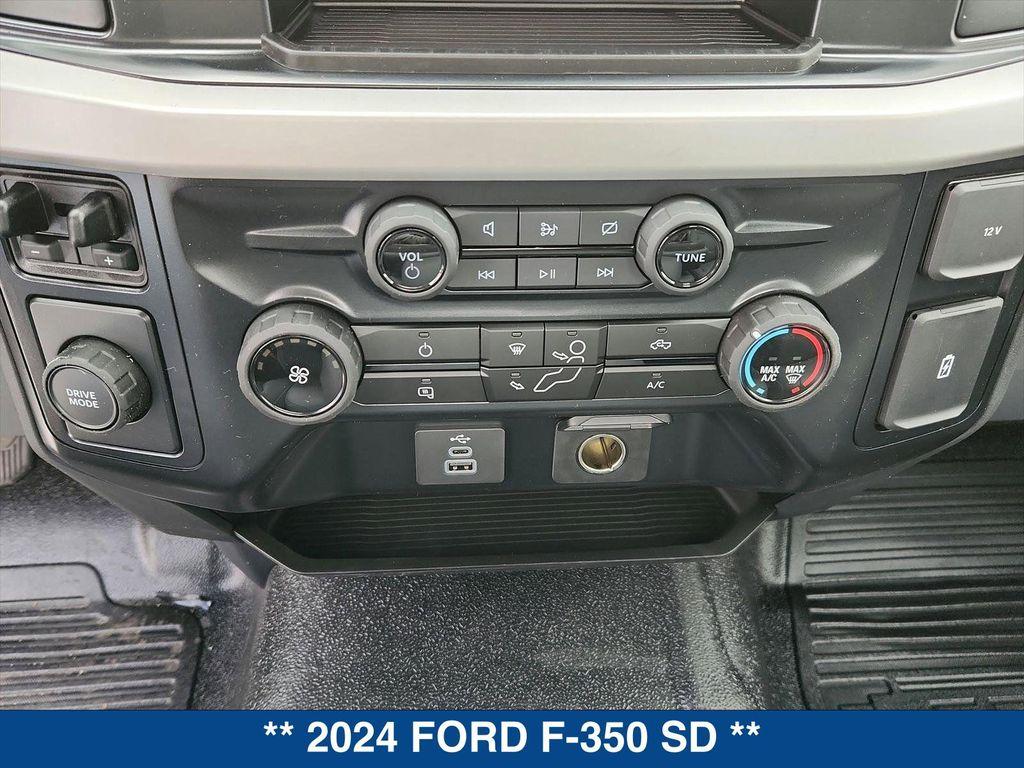 new 2024 Ford F-350 car, priced at $48,695