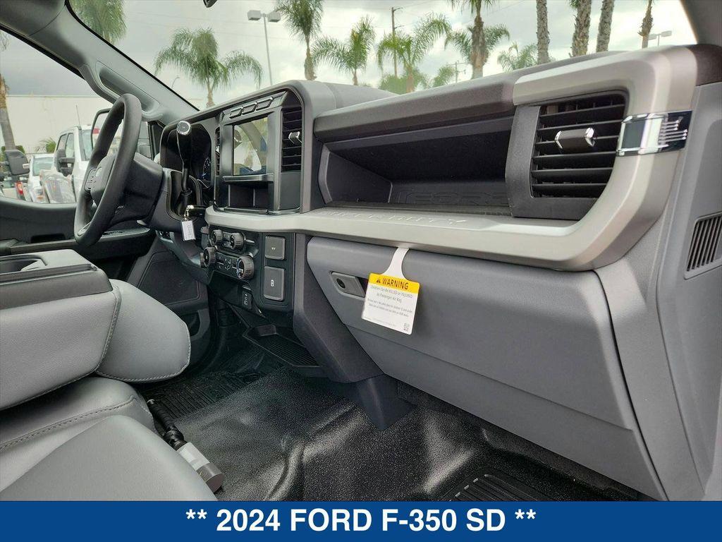 new 2024 Ford F-350 car, priced at $48,695