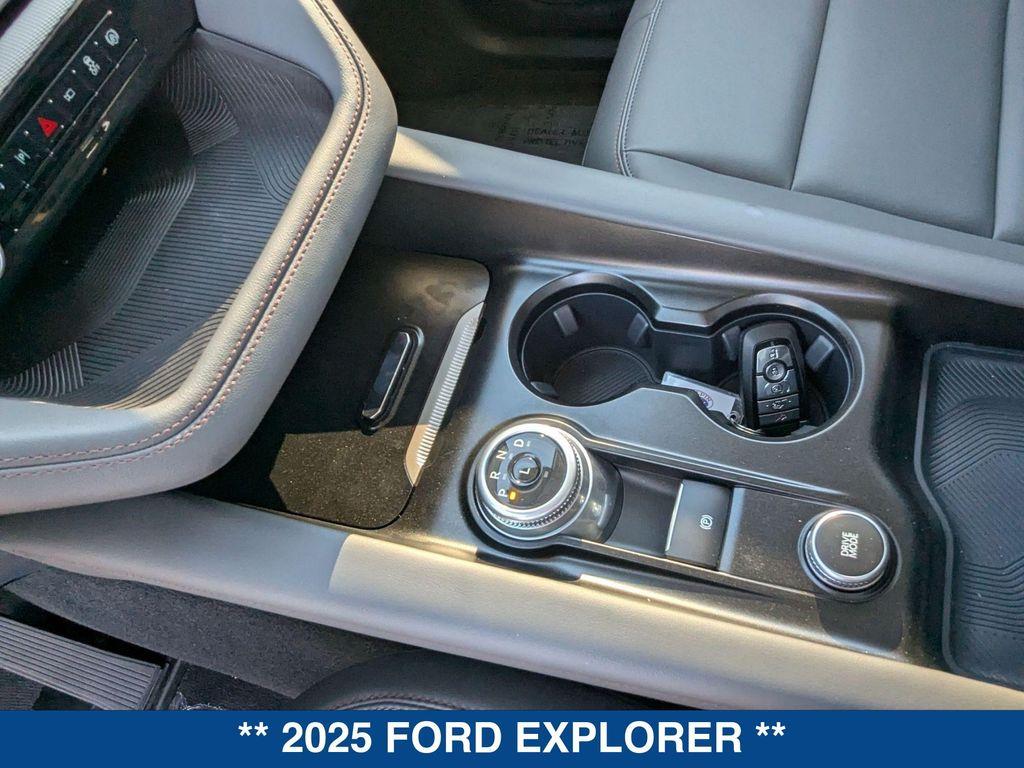 new 2025 Ford Explorer car, priced at $46,360