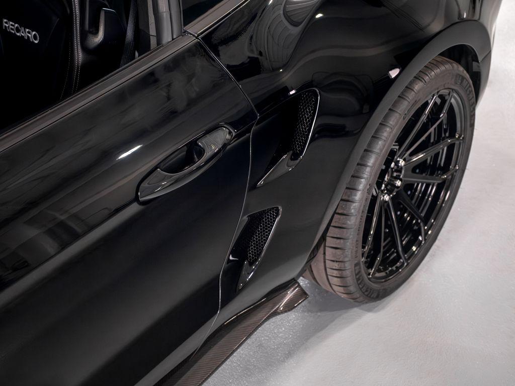 new 2017 Ford Mustang car