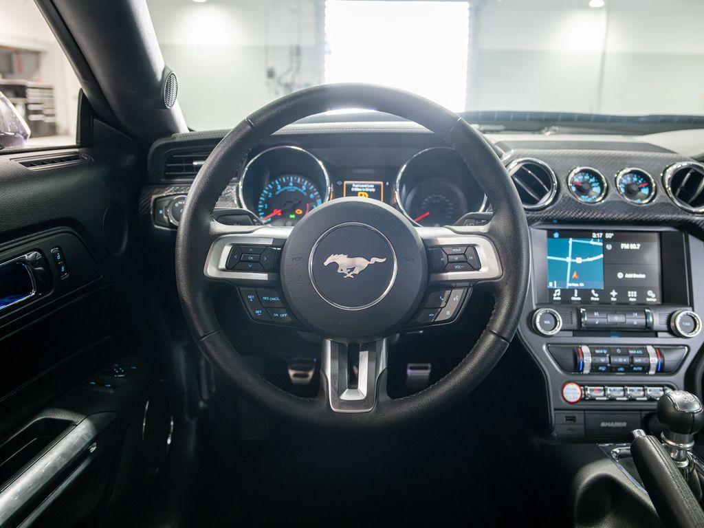 new 2017 Ford Mustang car