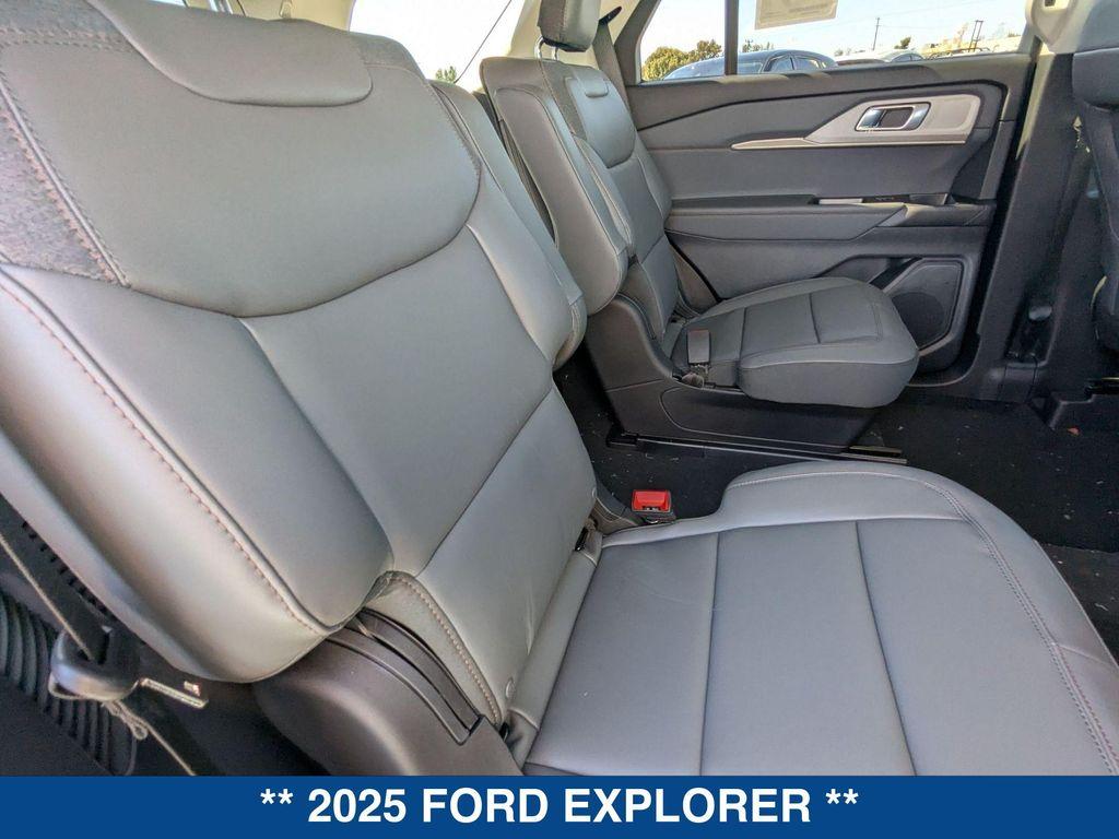 new 2025 Ford Explorer car, priced at $45,665