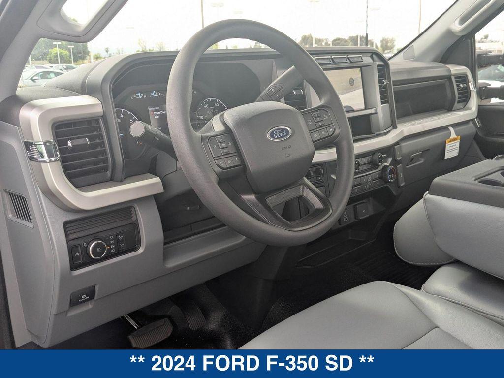 new 2024 Ford F-350 car, priced at $48,645