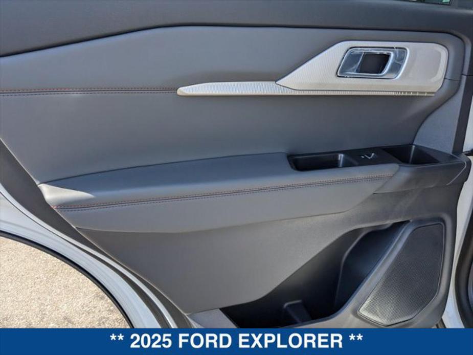 new 2025 Ford Explorer car, priced at $45,385