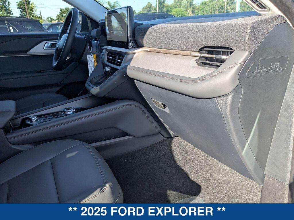 new 2025 Ford Explorer car, priced at $45,190