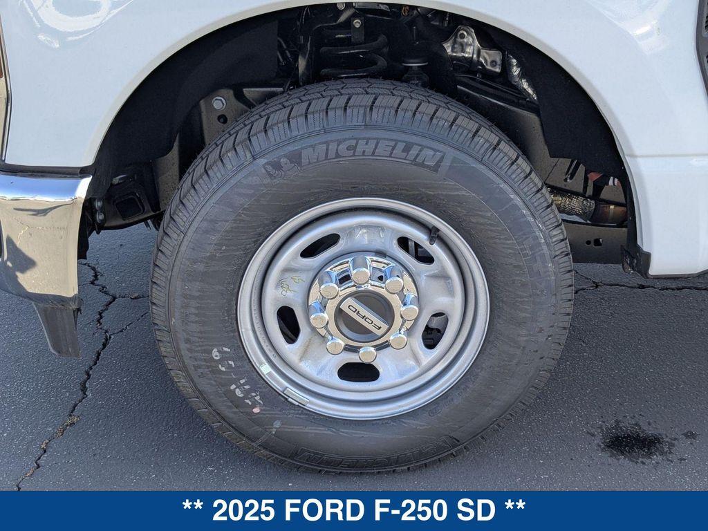 new 2025 Ford F-250 car, priced at $47,615