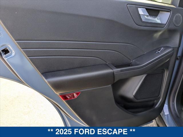 new 2025 Ford Escape car, priced at $34,015