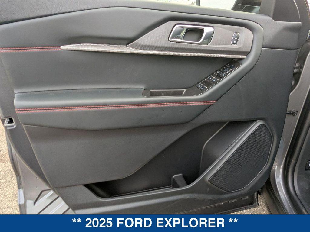new 2025 Ford Explorer car, priced at $47,115
