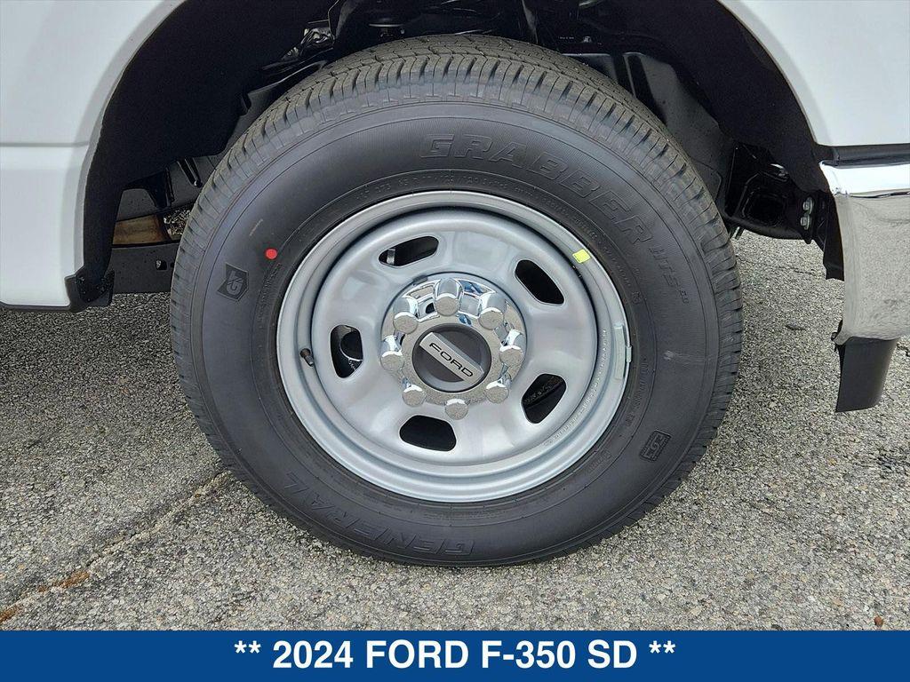 new 2024 Ford F-350 car, priced at $48,495
