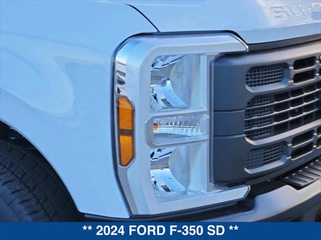 new 2024 Ford F-350 car, priced at $48,095