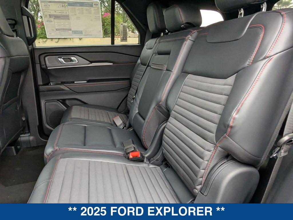 new 2025 Ford Explorer car, priced at $47,115