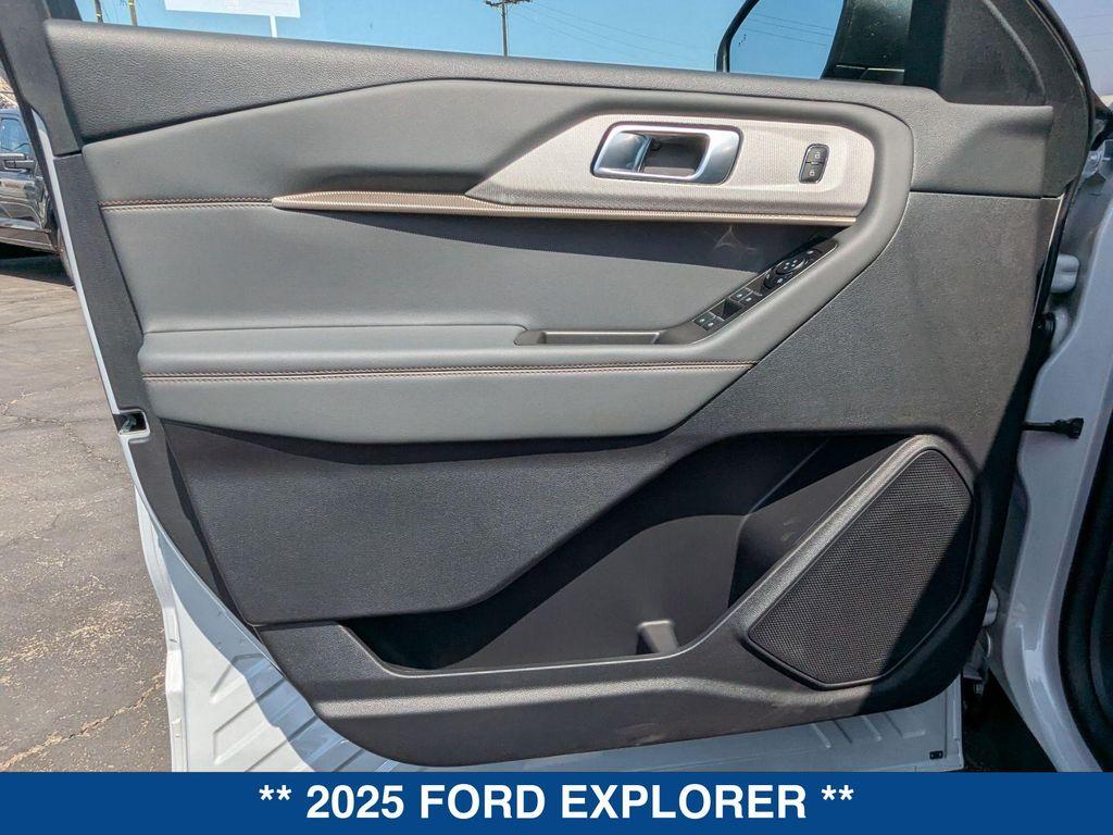 new 2025 Ford Explorer car, priced at $45,665