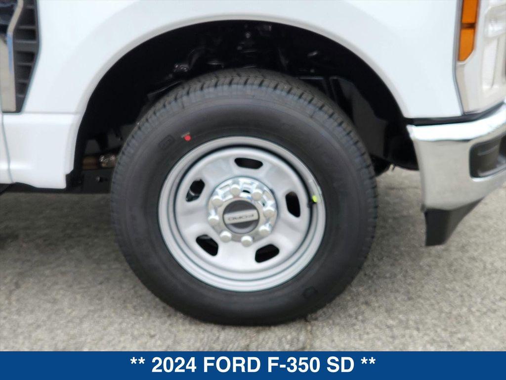 new 2024 Ford F-350 car, priced at $48,320